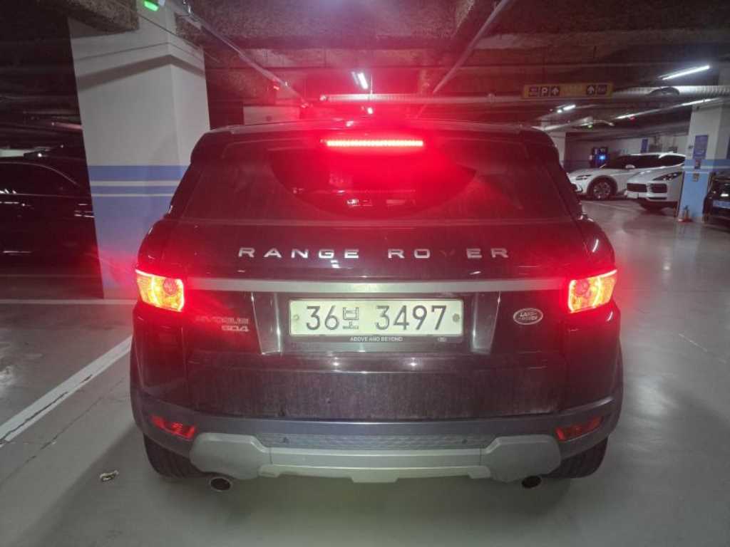 랜드로버 레인지로버 이보크 2.2 SD4 퓨어 - 이미지 3