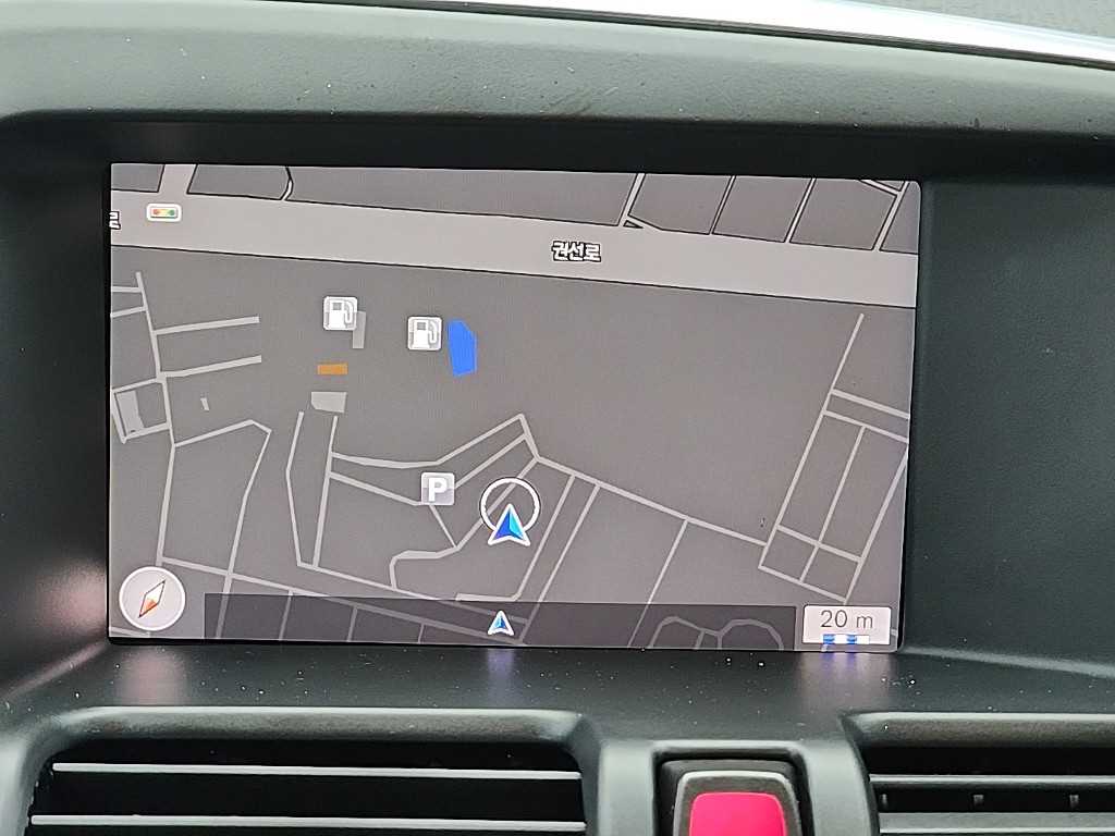 볼보 XC60(1세대) D5 AWD 썸멈 - 이미지 19