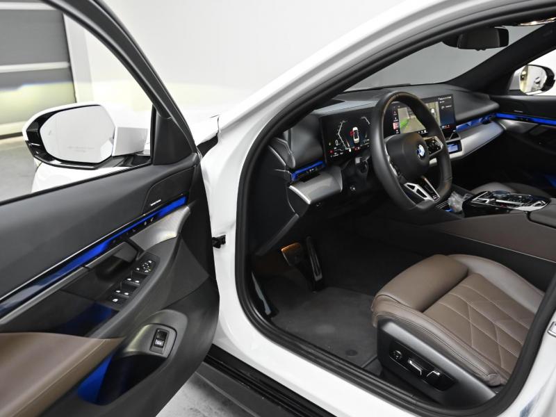 BMW 5시리즈(8세대) 523d M 스포츠 리미티드 에디션