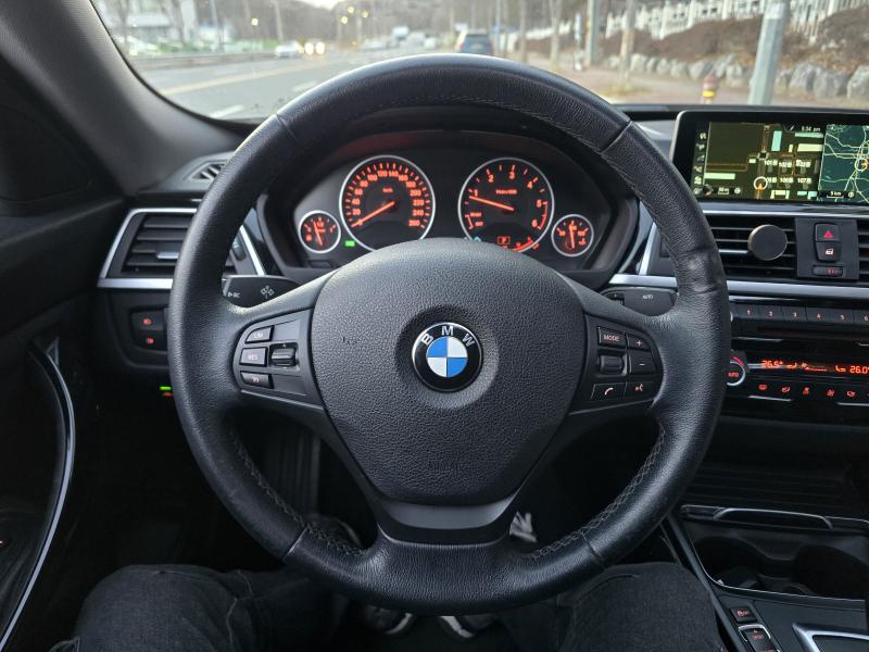BMW 그란투리스모(GT) 3시리즈 GT 320d xDrive - 이미지 11