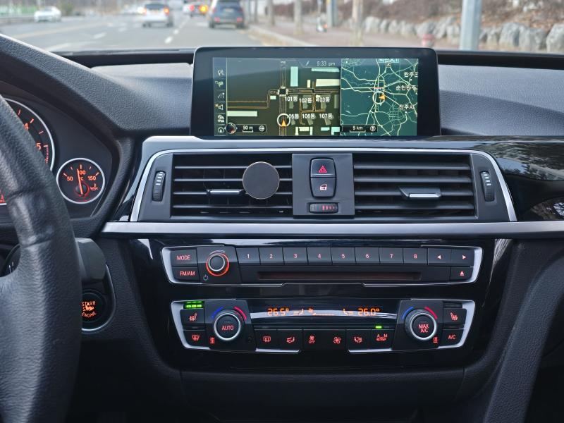 BMW 그란투리스모(GT) 3시리즈 GT 320d xDrive - 이미지 15