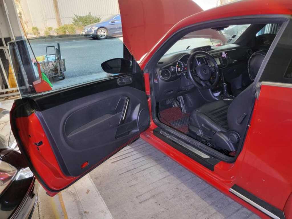 폭스바겐 더 비틀 2.0 TDI - 이미지 8