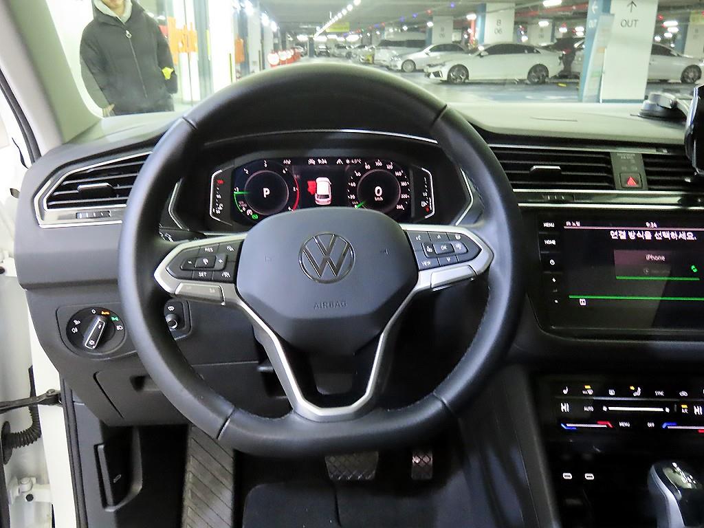 폭스바겐 티구안(2세대) 2.0 TDI 4모션 프레스티지 - 이미지 5