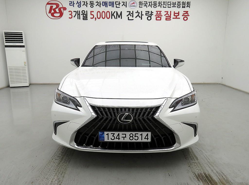 렉서스 ES(7세대) 300h - 이미지 8