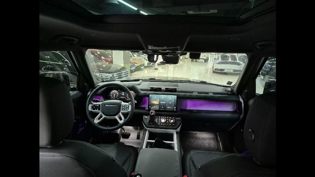 랜드로버 올 뉴 디펜더 110 D250 X다이나믹 SE - 이미지 4