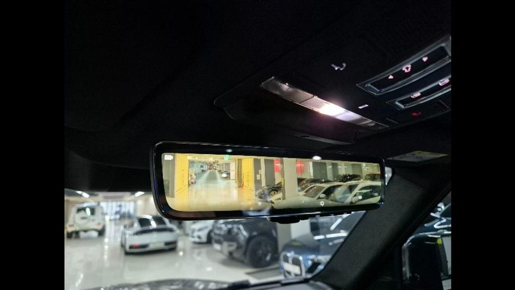 랜드로버 올 뉴 디펜더 110 D250 X다이나믹 SE - 이미지 5