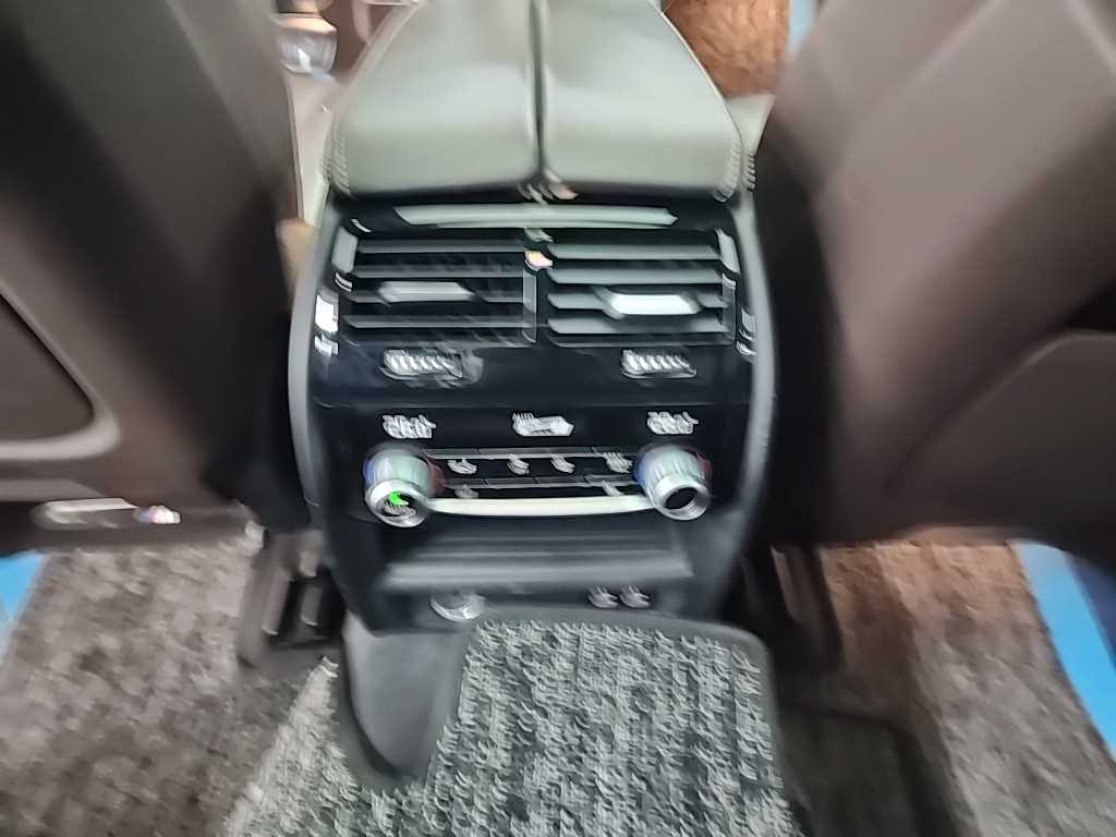 BMW 그란투리스모(GT) 6시리즈 630d xDrive M스포츠팩 - 이미지 7