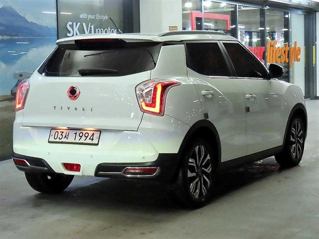 KG모빌리티(쌍용) 티볼리 아머 1.6 디젤 기어 플러스 - 이미지 11