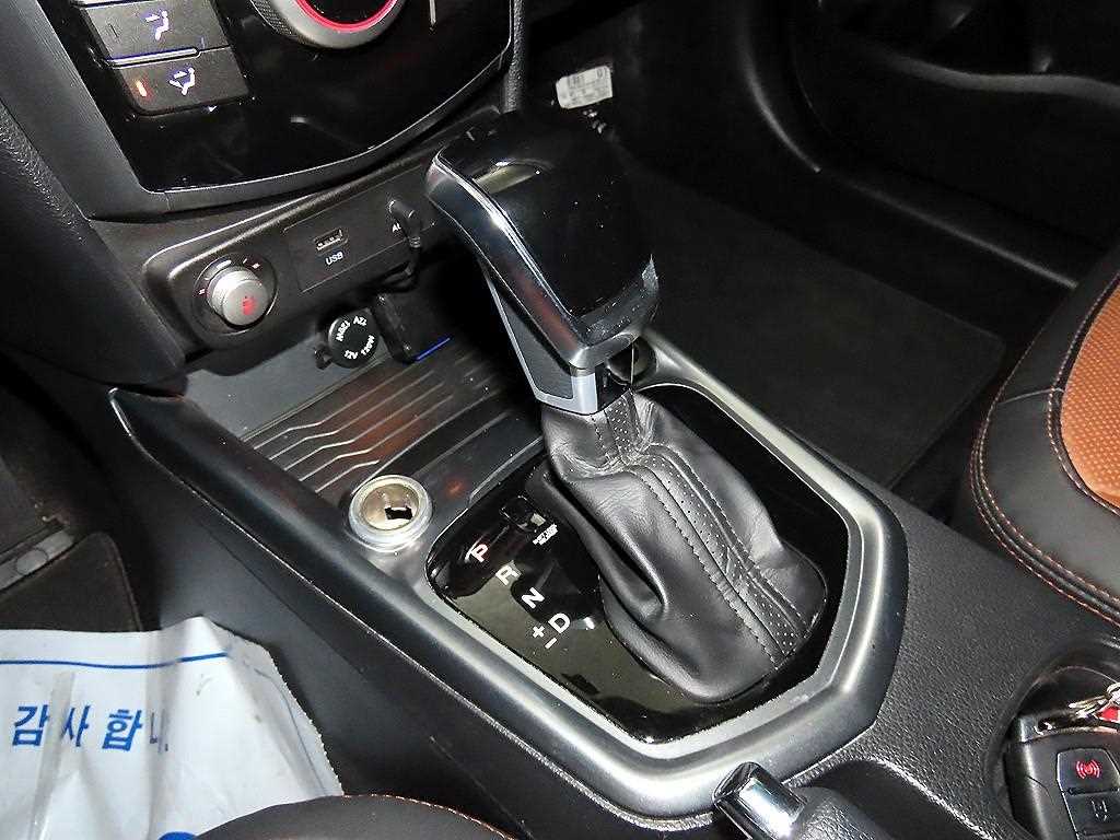 KG모빌리티(쌍용) 티볼리 아머 1.6 디젤 기어 플러스