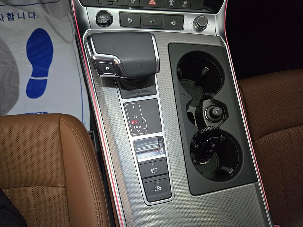 아우디 A6(5세대) 40 TDI - 이미지 5