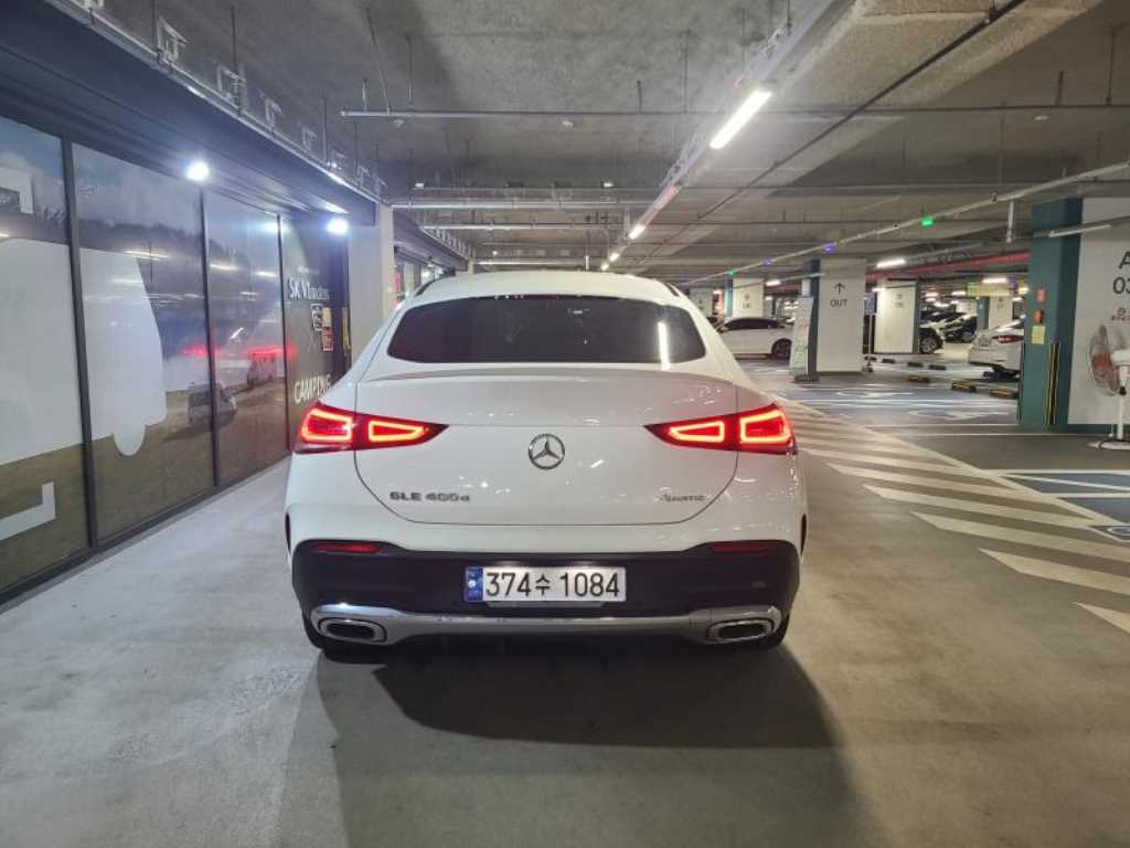 벤츠 GLE클래스(4세대) GLE 400d 4매틱 쿠페 - 이미지 18