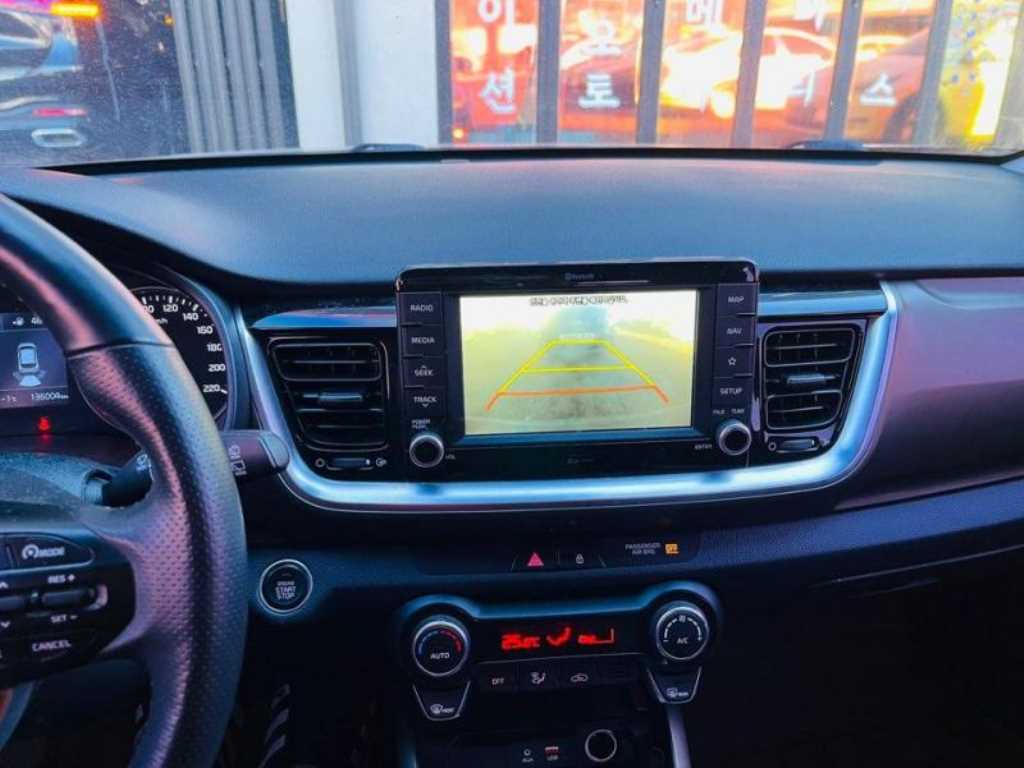 기아 스토닉 U2 1.6 디젤 프레스티지 - 이미지 2