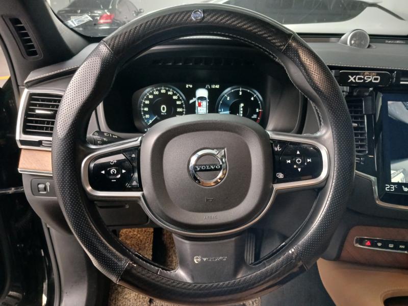볼보 XC90(2세대) D5 AWD 인스크립션 - 이미지 12
