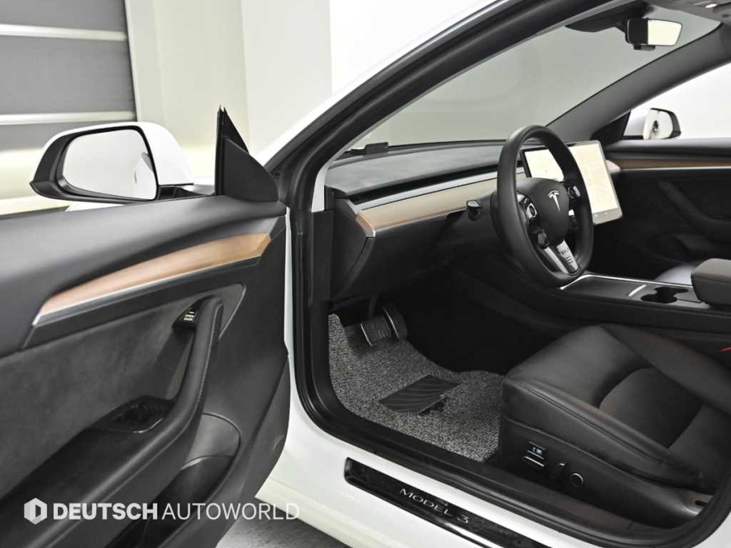 테슬라 모델 3 AWD 롱 레인지 - 이미지 10