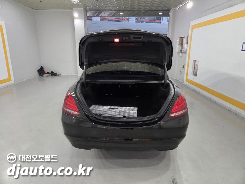벤츠 C클래스(4세대) C200 d - 이미지 7