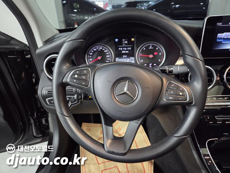 벤츠 C클래스(4세대) C200 d - 이미지 3