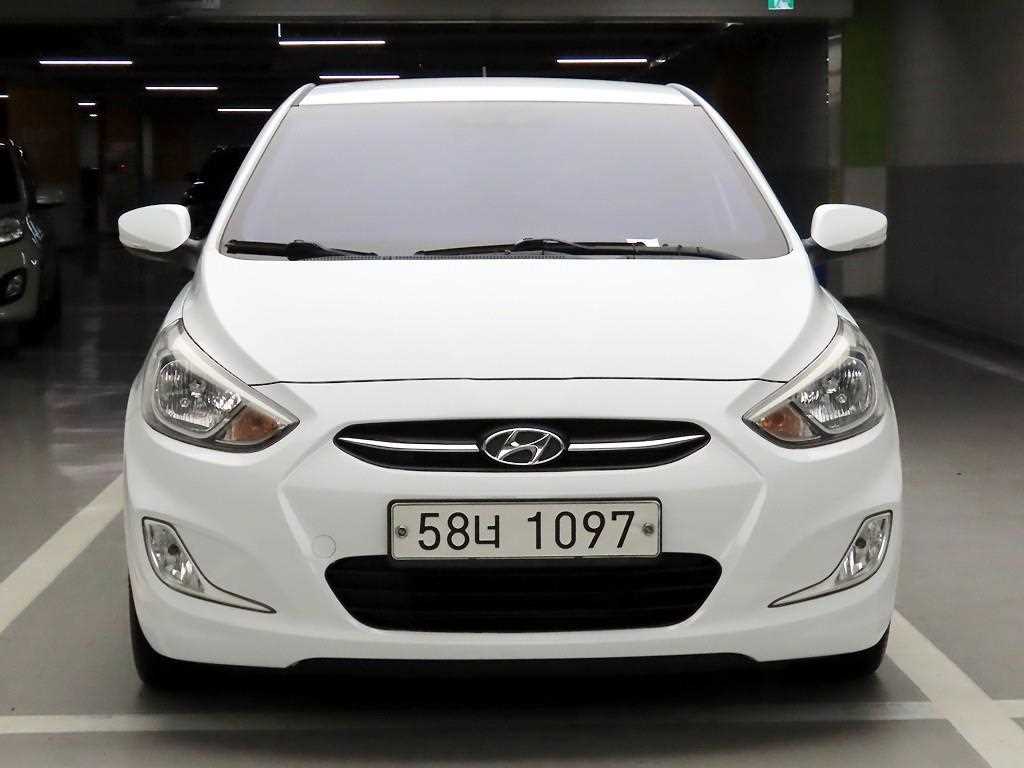 현대 엑센트 신형 1.4 VVT 모던