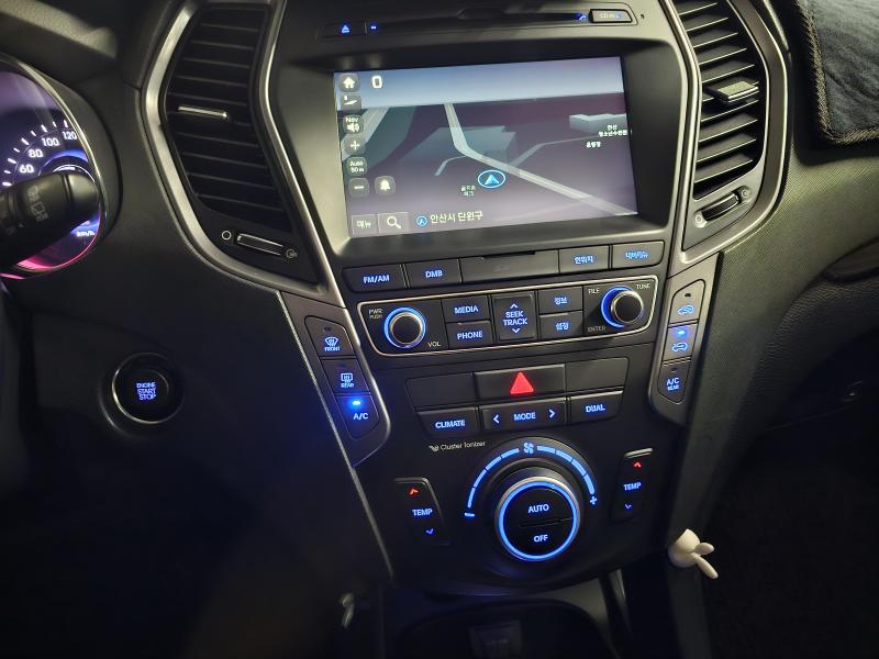 현대 싼타페(DM) 디젤 R2.0 4WD 익스클루시브 - 이미지 6