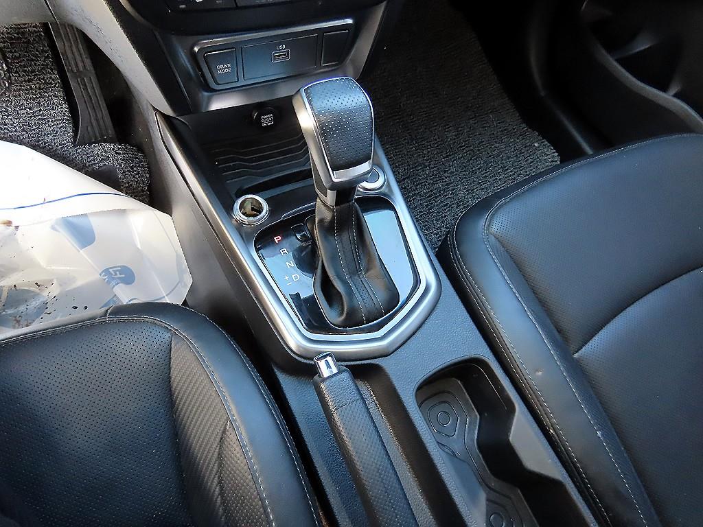 KG모빌리티(쌍용) 더 뉴티볼리 1.6 가솔린 2WD V3 - 이미지 2