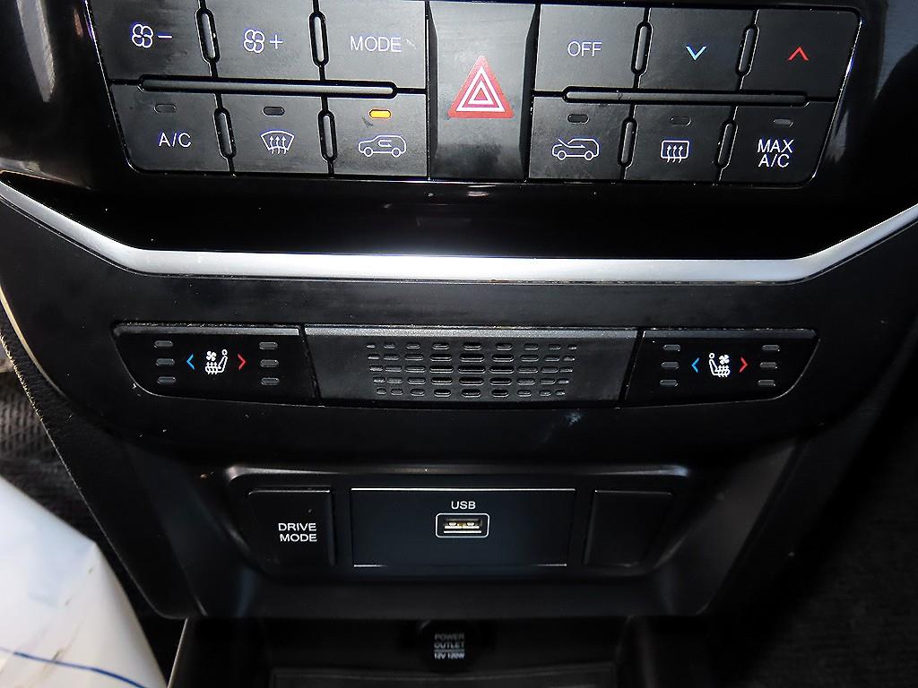 KG모빌리티(쌍용) 더 뉴티볼리 1.6 가솔린 2WD V3 - 이미지 15