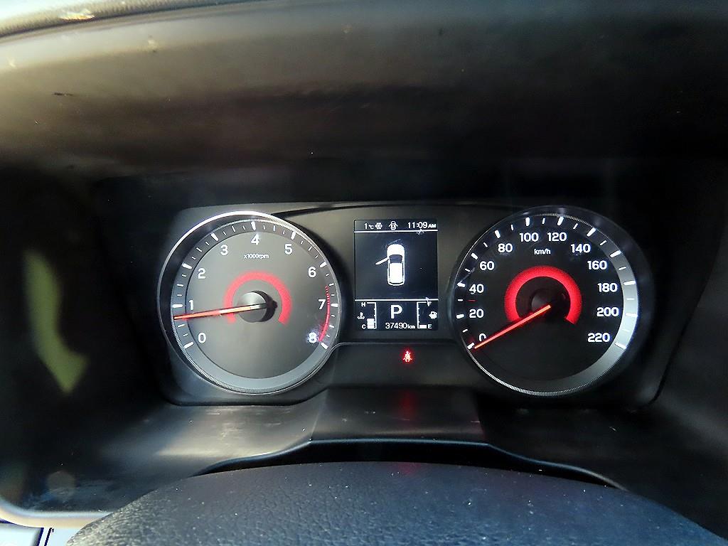 KG모빌리티(쌍용) 더 뉴티볼리 1.6 가솔린 2WD V3 - 이미지 13