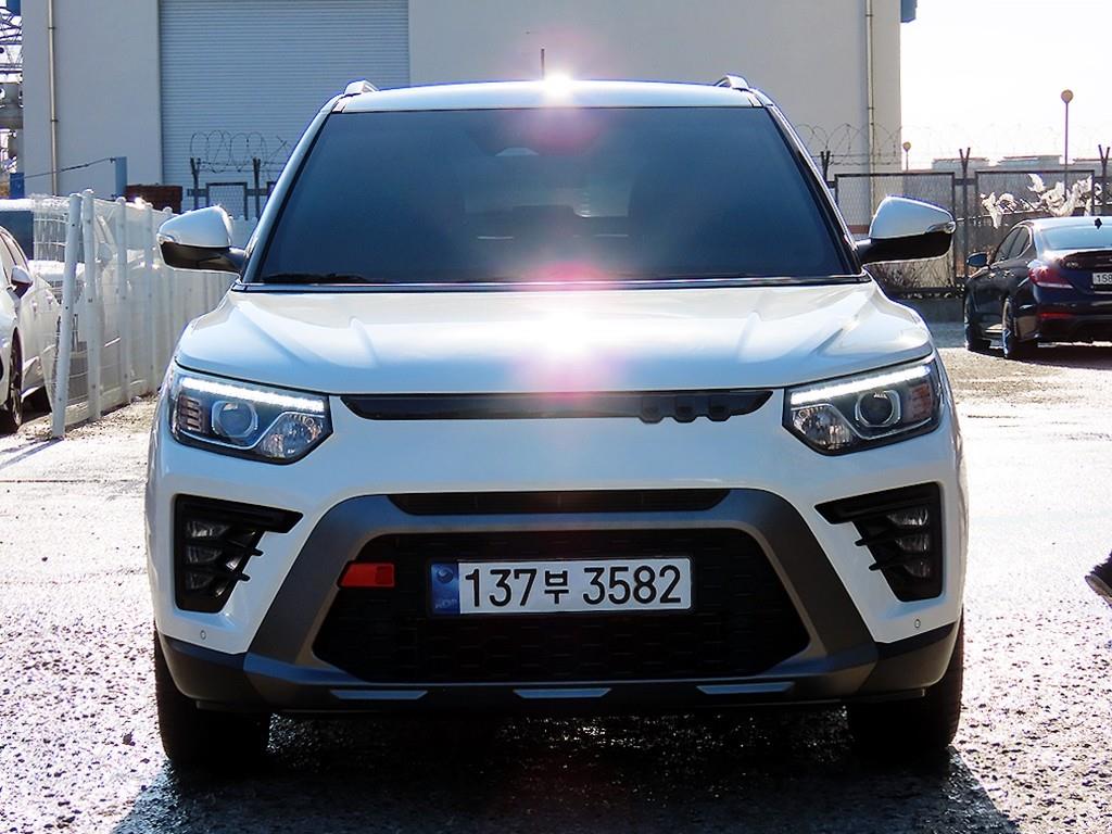 KG모빌리티(쌍용) 더 뉴티볼리 1.6 가솔린 2WD V3 - 이미지 3