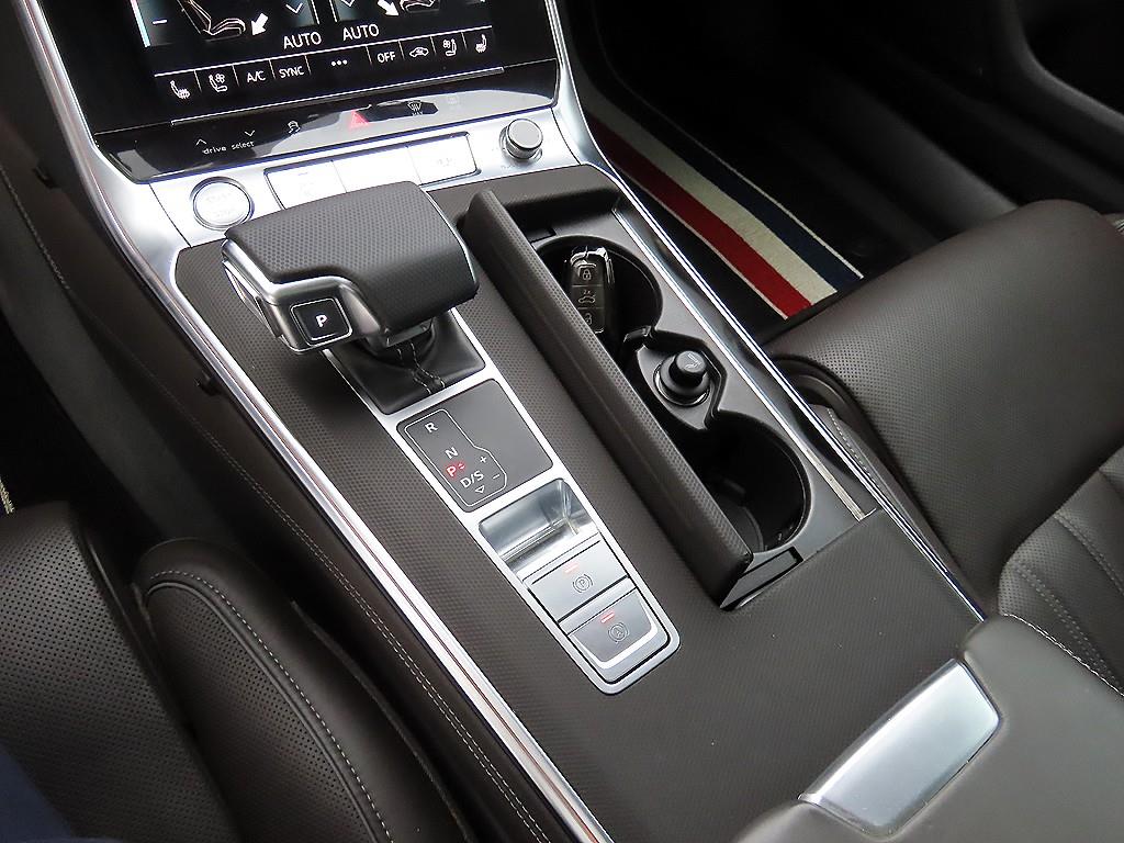 아우디 A7(2세대) 55 TFSI 콰트로 프리미엄 - 이미지 6