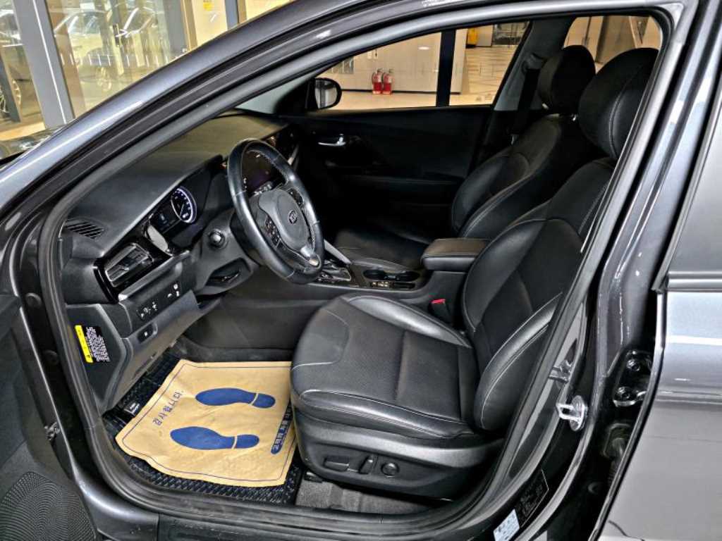 기아 더 뉴니로 1.6 GDI HEV 프레스티지 - 이미지 12