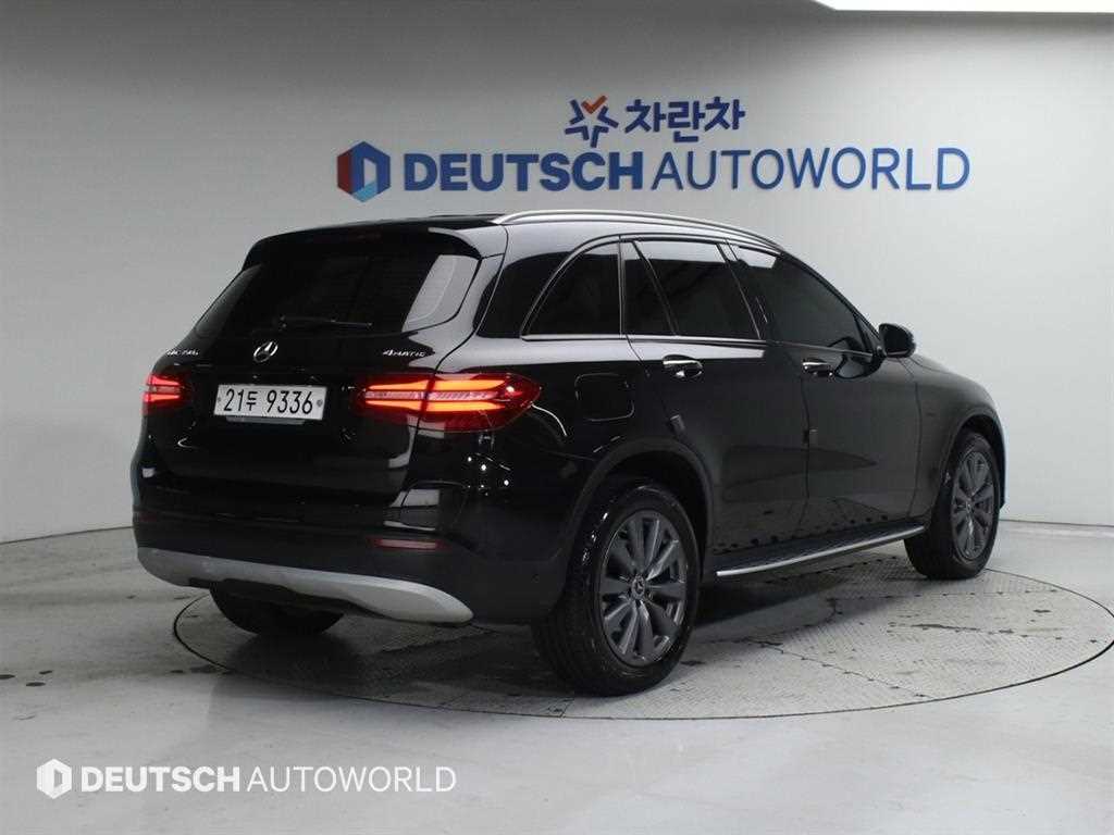 벤츠 GLC클래스 GLC 350e 4매틱 프리미엄 - 이미지 16