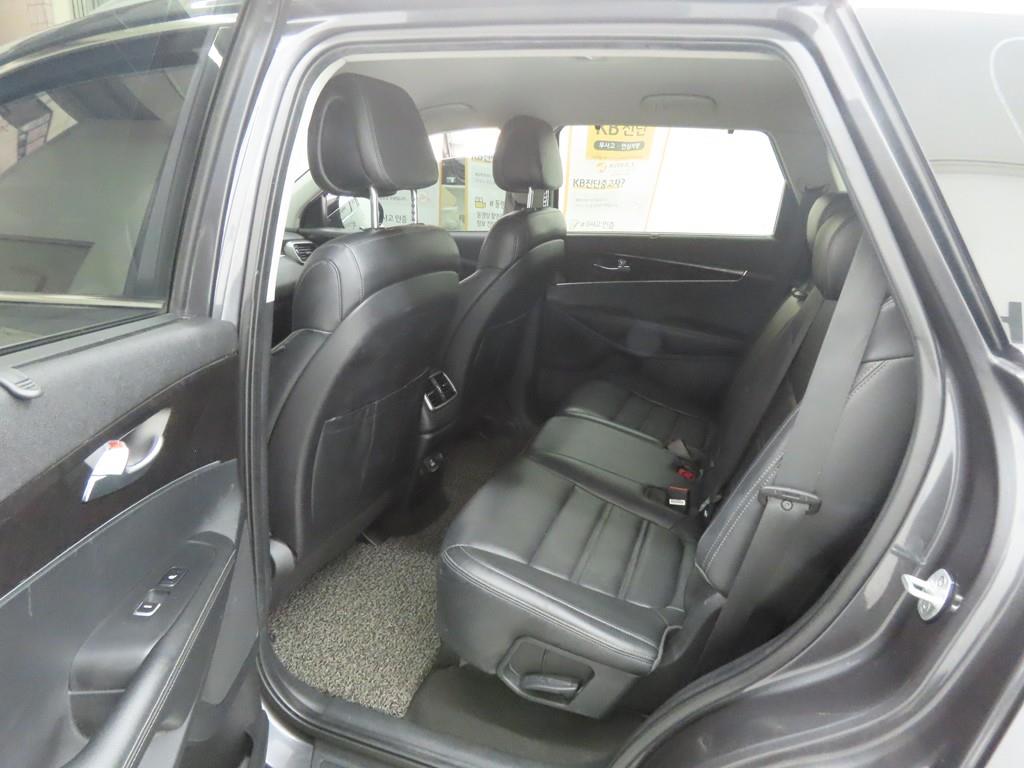 기아 올 뉴쏘렌토 R2.2 2WD 노블레스 - 이미지 2