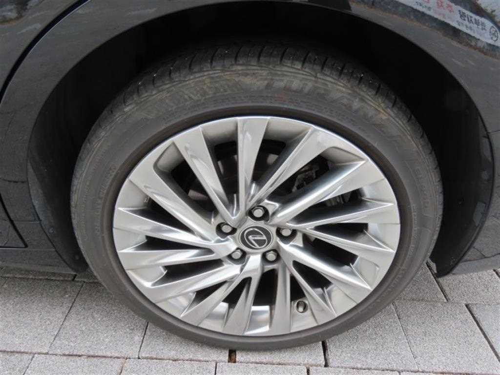 렉서스 ES(7세대) 300h 이그제큐티브 - 이미지 5