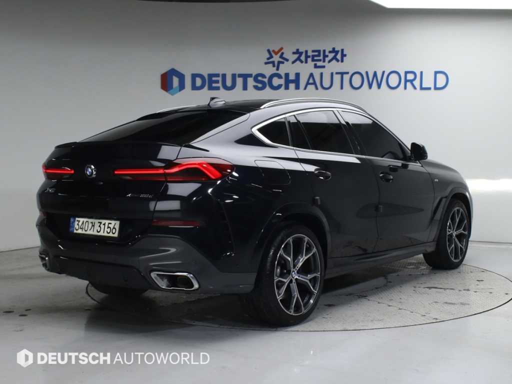 BMW X6(3세대) 30d xDrive M 스포츠팩 - 이미지 16