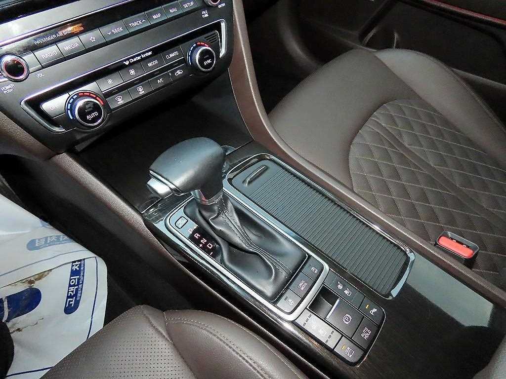 기아 뉴 신형K5 1.6 터보 노블레스 스페셜 - 이미지 9