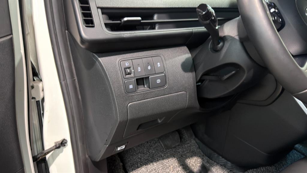 현대 스타리아 2.2 디젤 투어러 9인승 4WD 모던 - 이미지 18