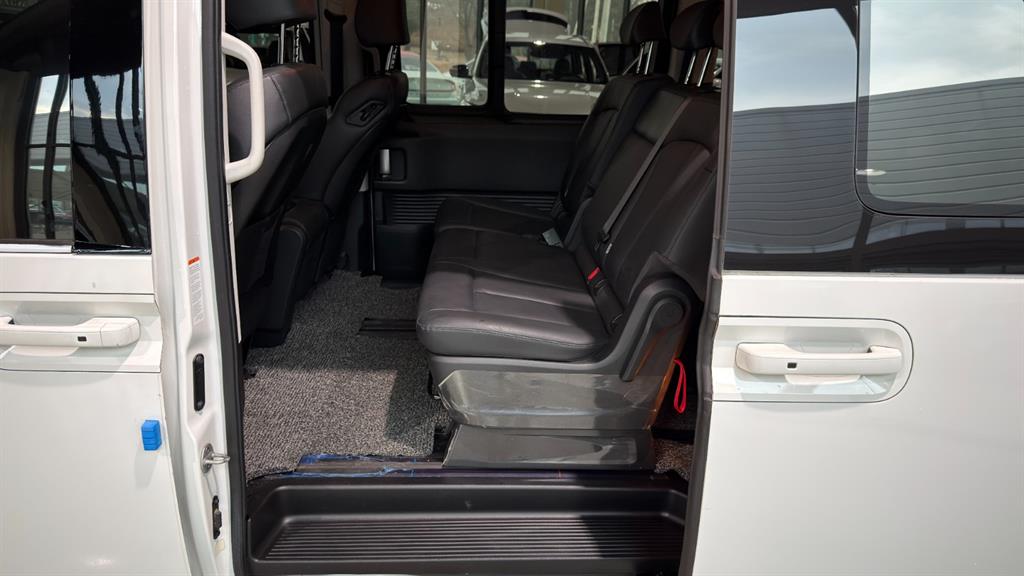 현대 스타리아 2.2 디젤 투어러 9인승 4WD 모던 - 이미지 4