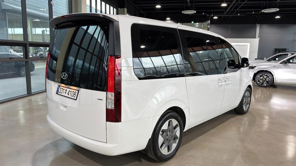 현대 스타리아 2.2 디젤 투어러 9인승 4WD 모던 - 이미지 13