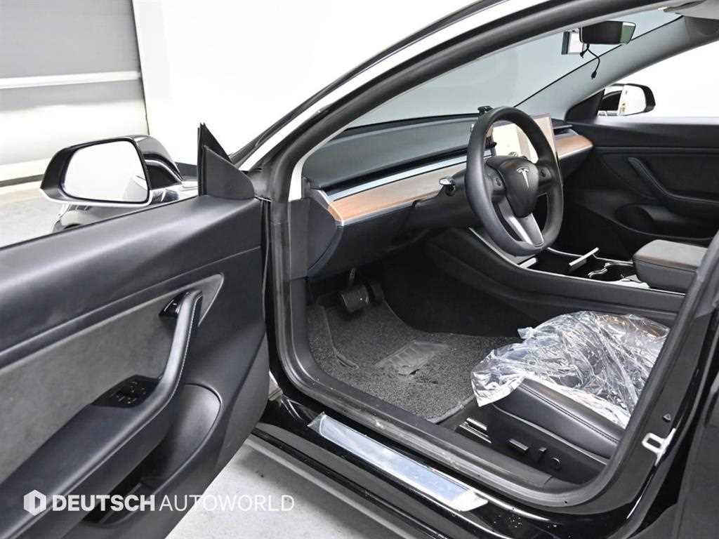 테슬라 모델 3 AWD 롱 레인지 - 이미지 19