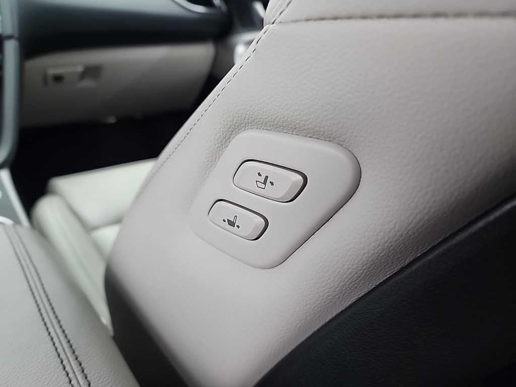 제네시스 더 뉴G70 가솔린 2.0T 2WD 기본형