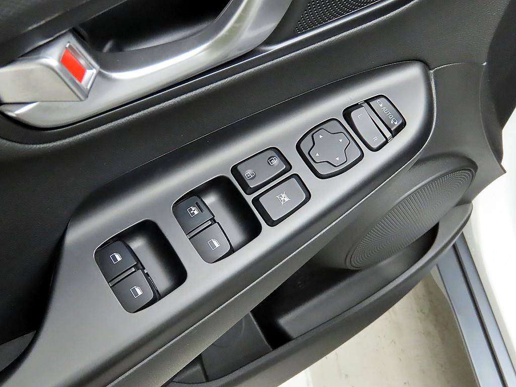 현대 더 뉴코나 1.6 2WD 모던 - 이미지 8