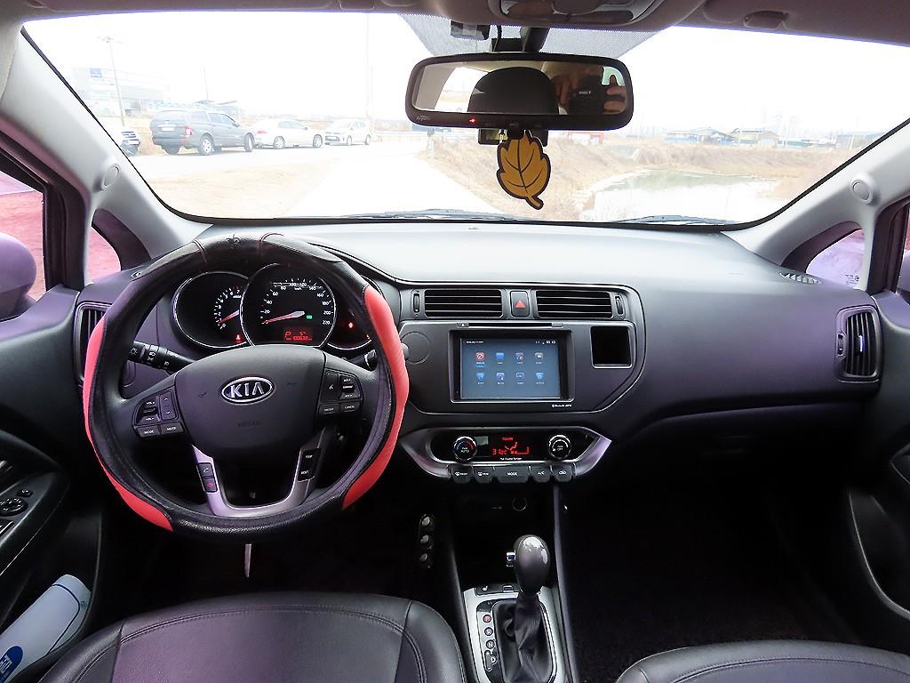 기아 올 뉴프라이드 4도어 1.6 GDI 럭셔리 - 이미지 5