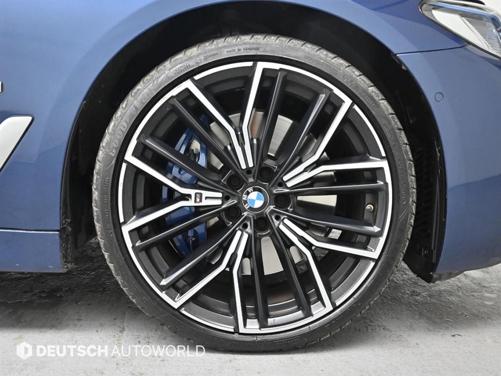 BMW 5시리즈(7세대) 540i xDrive M스포츠팩 - 이미지 11