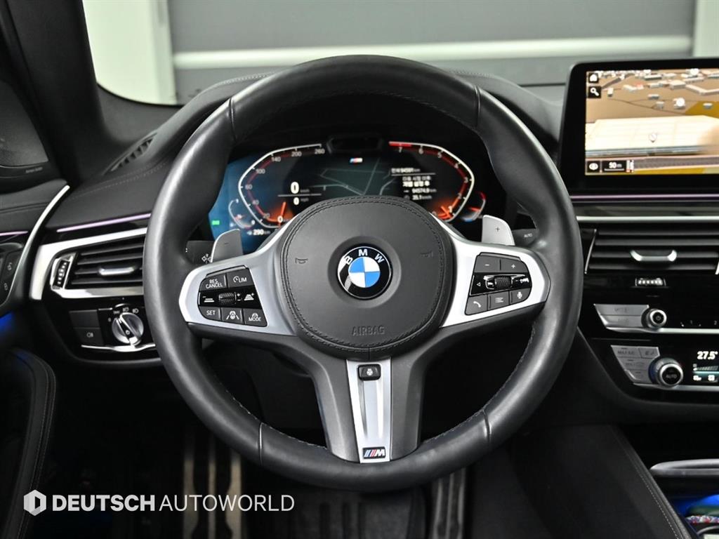 BMW 5시리즈(7세대) 540i xDrive M스포츠팩 - 이미지 13