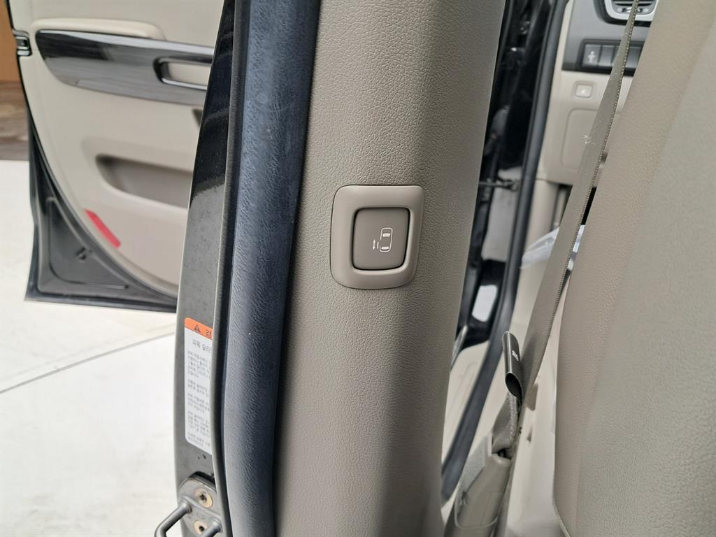 기아 더 뉴카니발 9인승 디젤 프레스티지 - 이미지 11