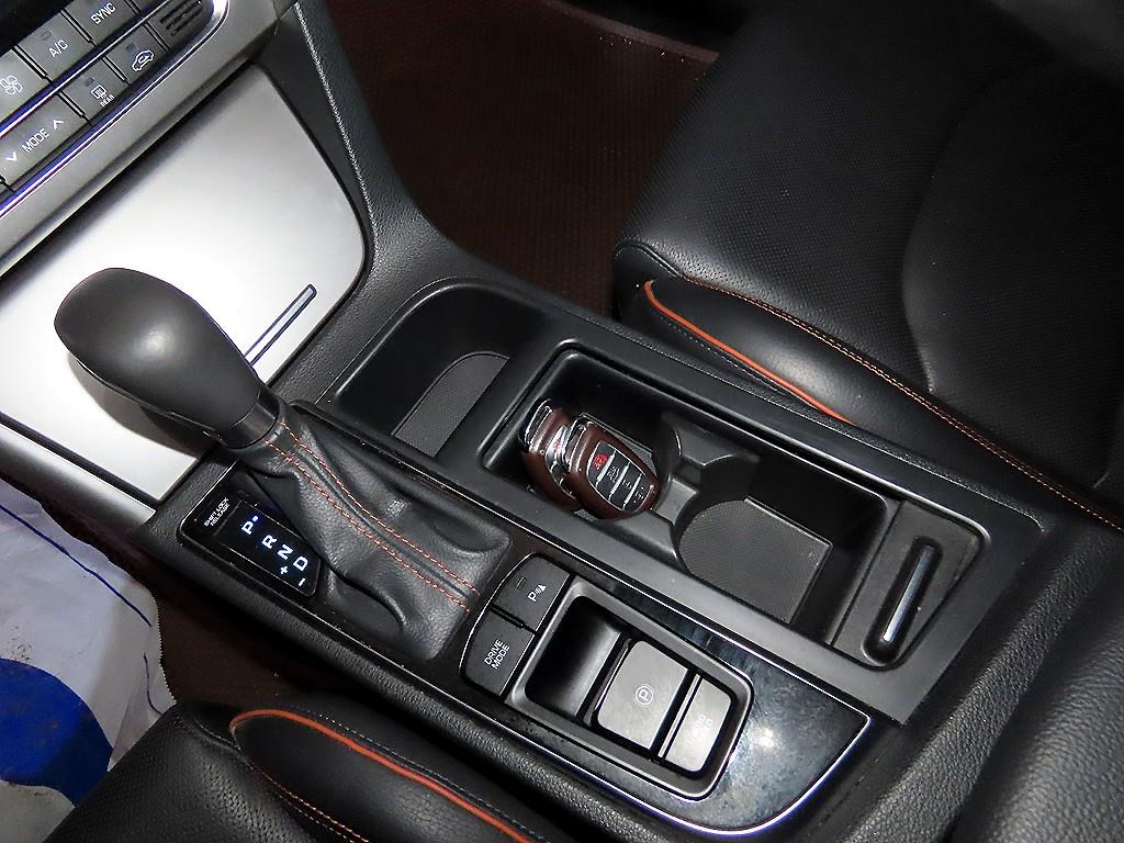 현대 LF쏘나타 2.0 터보 익스클루시브 - 이미지 3