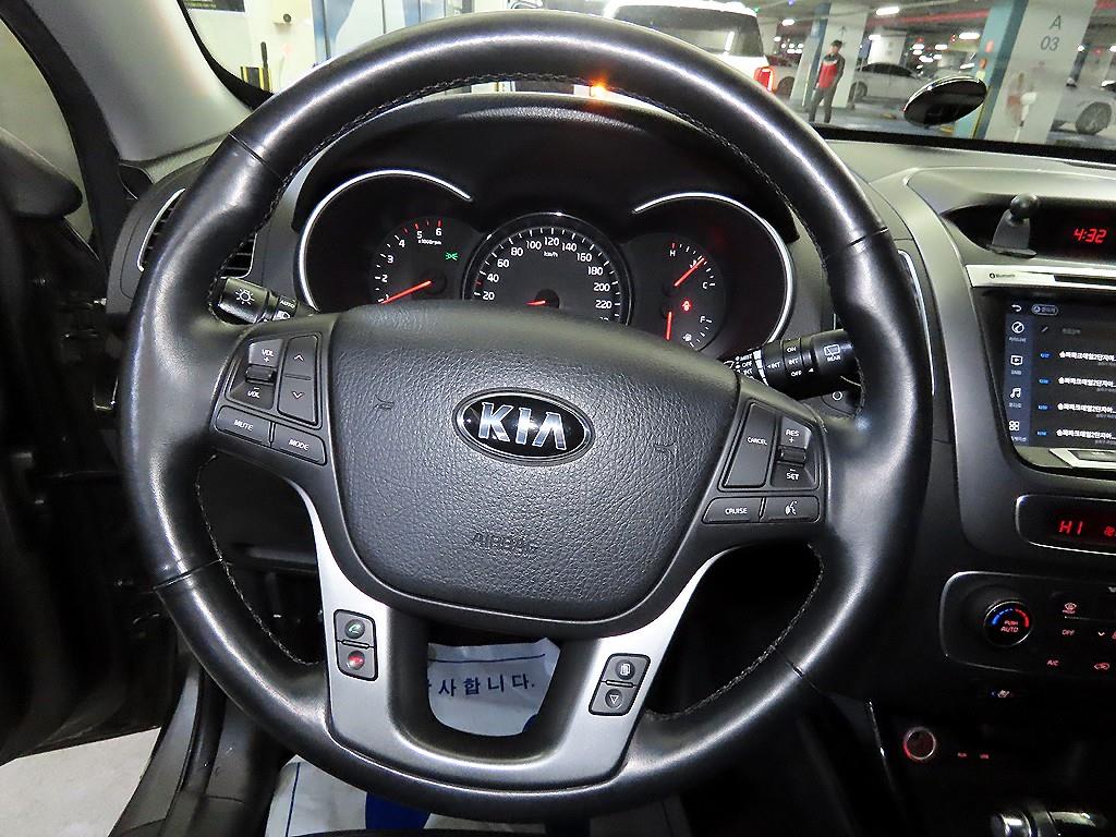 기아 뉴쏘렌토 R R2.0 2WD TLX - 이미지 5