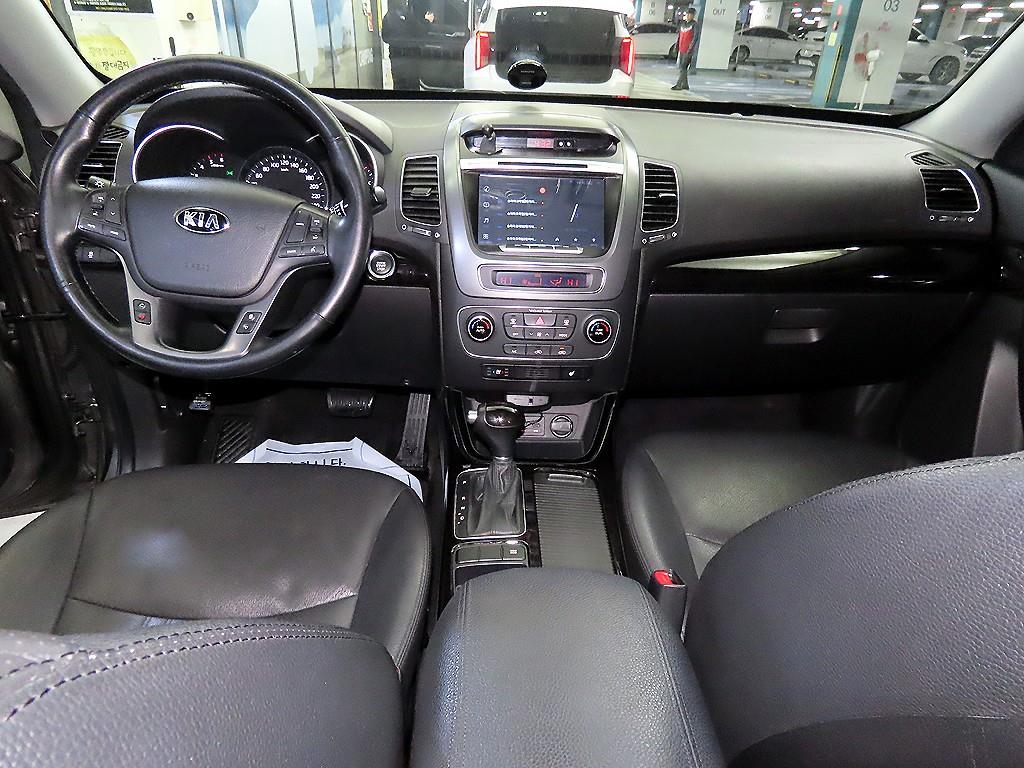 기아 뉴쏘렌토 R R2.0 2WD TLX - 이미지 19