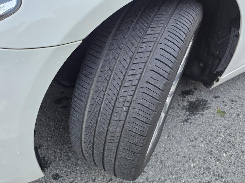 BMW 5시리즈(6세대) 520d xDrive 럭셔리라인 플러스 - 이미지 18