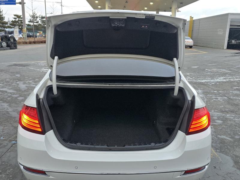BMW 5시리즈(6세대) 520d xDrive 럭셔리라인 플러스 - 이미지 17