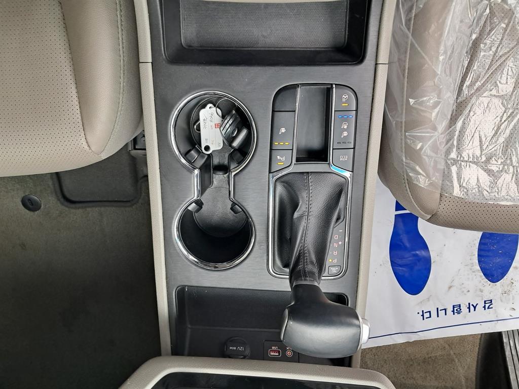 기아 더 뉴카니발 9인승 디젤 럭셔리 - 이미지 12