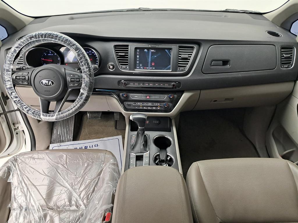 기아 더 뉴카니발 9인승 디젤 럭셔리 - 이미지 19